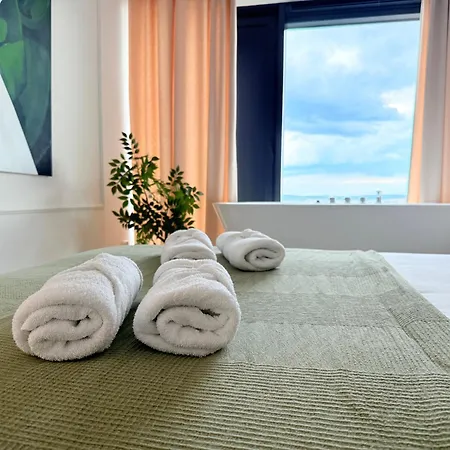 Premium Panorama Lux Bath Xviii Апартаменты *